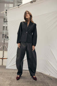 Outerwear: logical blazer / black