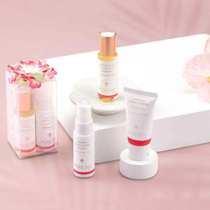 Frontpage: Pure Fiji Mini Spa Box Nourish