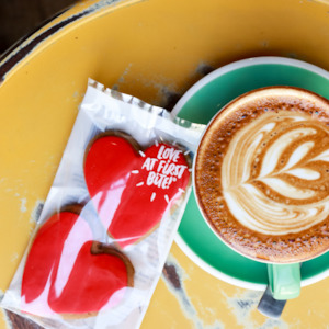 Fresh Gifts: Molly Woppy Gingerbread Red Heart Twin Pack 54g 24/CTN