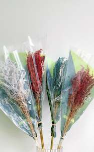 Dried & dyed Solidago - Christmas colours - 18 bunches