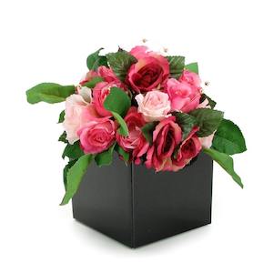 Solid Colour Posy Box 13Sqx12Hcm Pk/10 - Black