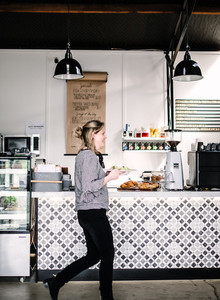 Products: Gift Voucher Moomaa