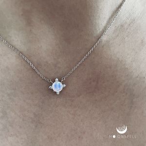 Products: Arya – Moonstone necklace 925 sterling silver