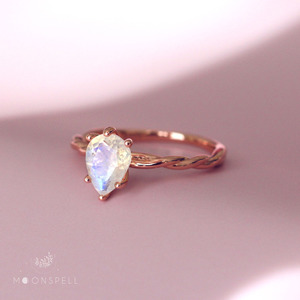 Products: Aénor – Moonstone ring 14K Rose Gold on 925 sterling silver