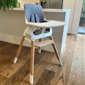 Feeding: The MOOSE TED Highchair & Stool