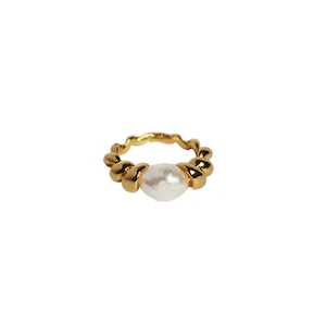 Pearl me up ring