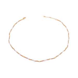 Necklaces: Dainty pearl necklace