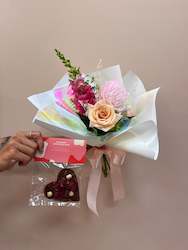 Floral Bouquets: Monthly Special