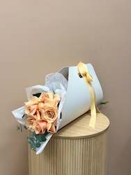 Floral Bouquets: Rose Carry Bag