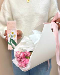 Tulip Carry Bag & Ecoya Handcream