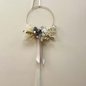 Christmas: Pink & Silver Wreath