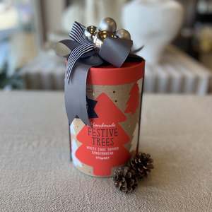 Christmas: Festive Tree Treat