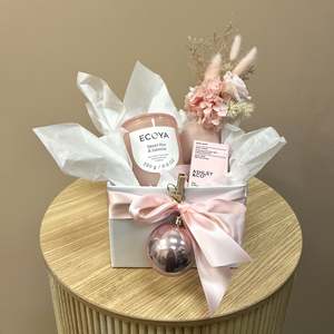 Christmas: Pink Christmas Gift Pack