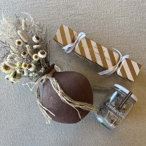 Gift Boxes: Earthy Gift Box
