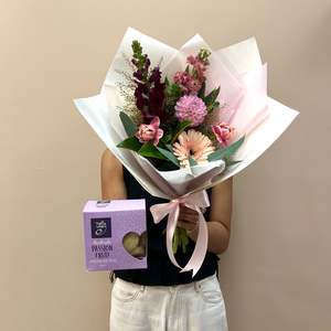 Mother S Day 2026: Our Mother’s Day Posy & Cookie Combo