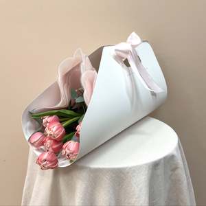 Mother S Day 2026: Tulip Carry Bag
