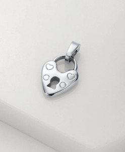 Jewellery/Necklaces: Heart Locket Charm - Silver