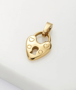 Jewellery/Necklaces: Heart Locket Charm - Gold