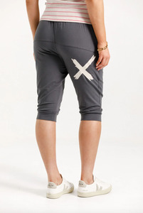 3/4 Apartment Pants - Graphite with Ivory X