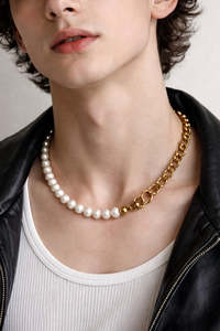 MADÉ Pearl Divide Necklace