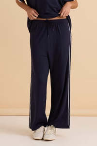 Betty Basic | Evelyn Wide Leg Jogger | Navy