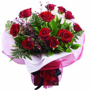 Flowers: Dozen Red Roses Vox