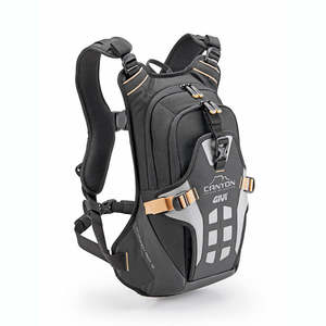 Luggage: Givi GRT731 Endruo backpack (hydrapack compatible)