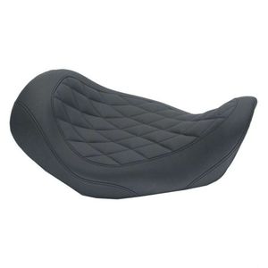 Seats: MU-76704 WIDE TRIPPER SOLO SEAT DIAMOND FOR 06-17 FXD DYNA