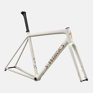 Gravel Bike: S-Works Crux Frameset - FACT 12r Carbon