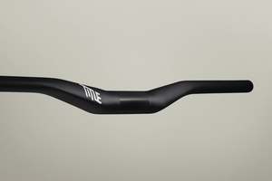 Title Handlebars FORM Carbon 35