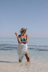 Essentials: LAGUNA TIDE FRENCH TERRY - SKY