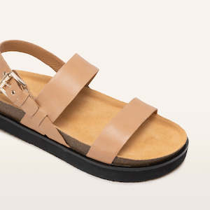 Shoes: Franzie4 - Hunter Sandal - Camel