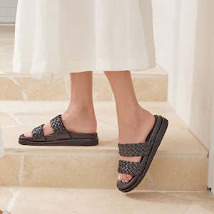 Shoes: Frankie4 Malone Slide - Black Weave