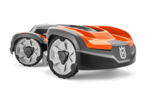 Commercial: Husqvarna Automower® 535 AWD