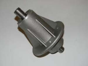 Spindle: Spindle for Castlegarden LH 179mm 36" deck