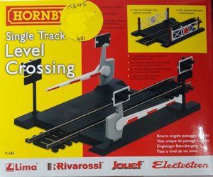 Products: Hornby Railway Track Acc – Single Track Level Crossing – R0645 – Mr Models