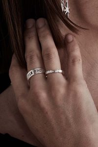 STOLEN GIRLFRIENDS CLUB | Infinity Serif Band