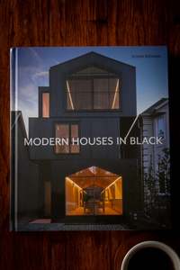 Architecture: Modern Houses In Black