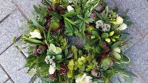 Products: Festive fresh Wreath