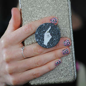 H'oh Shit i'm a Queen Pop Socket Phone Grip