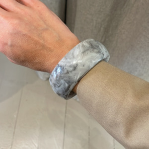 Large Bangle - Smokey - mé the label