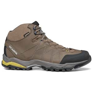 Footwear: Moraine Plus Mid GTX