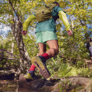 Footwear: Keen Targhee Apex Mid WP