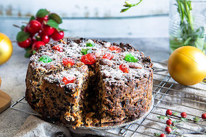Christmas Cake Medium - Mummys Yummys