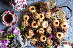 Bikkie Box - Mummys Yummys