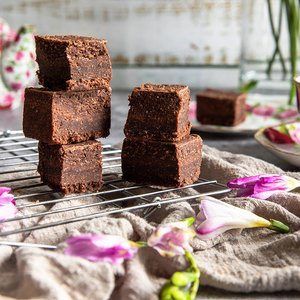 Products: Coconut Rough Slice - Mummys Yummys