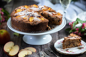 Apple & Cinnamon Cake - Mummys Yummys