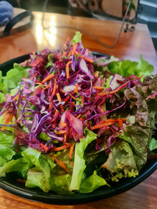 Green Garden Salad www.munchpalmy.net