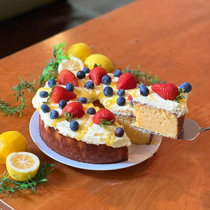 Lemon Sour Cream Cake 23cm www.munchpalmy.net