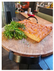 Products: Foccacia Slab www.munchpalmy.net